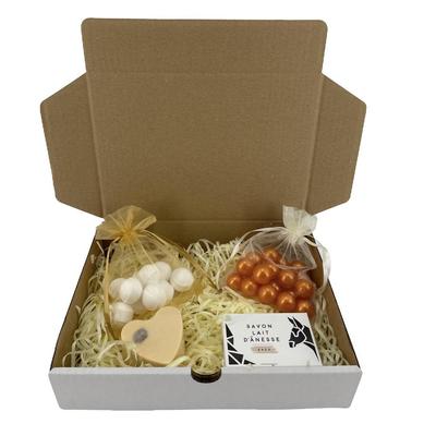 Gift Box - Coconut Soap Box - 10 Monoï Bath Pearls - 10 Coconut Bubbles