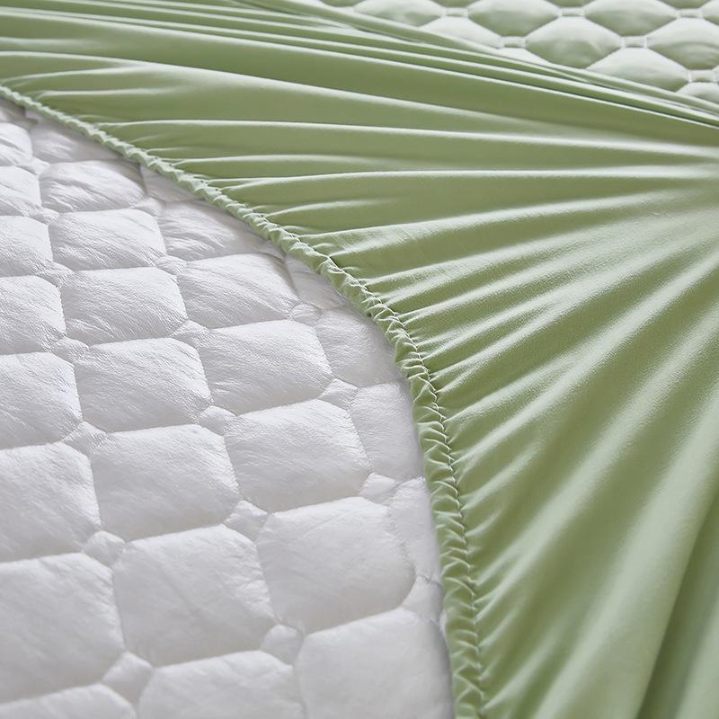 Class A Waterproof Quilted Mattress Protector - Dustproof, Skin-Friendly, Single/Double Bed Cover.