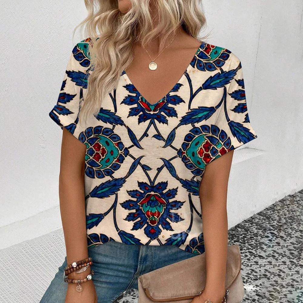 Women's plus size T-shirt, summer V-neck T-shirt
