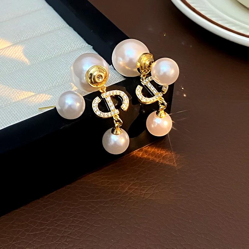 

Элегантные серьги-пусеты с жемчугом и кубическим цирконием: Универсальный двусторонний стиль для шикарного и модного образа