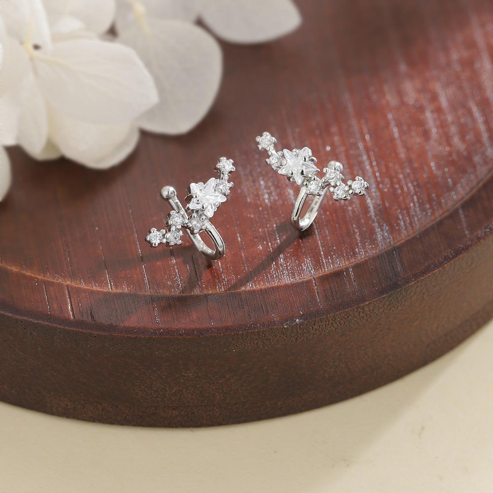 New Personality Exquisite Sparkle Zircon Big Dipper Clip Earrings for Women Stainless Steel Fake Piercing Stars Ear Cuff Jewelry