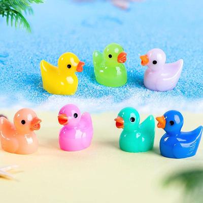 Miniature Multi-Color Resin Duck Ornaments for DIY Miyazaki Hayao-Themed Fish Tanks & Gardens