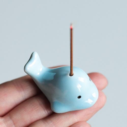 

Креативная керамическая курильница в виде дельфина, держатель для благовоний в виде животного, простая палочка для благовоний из агарового дерева