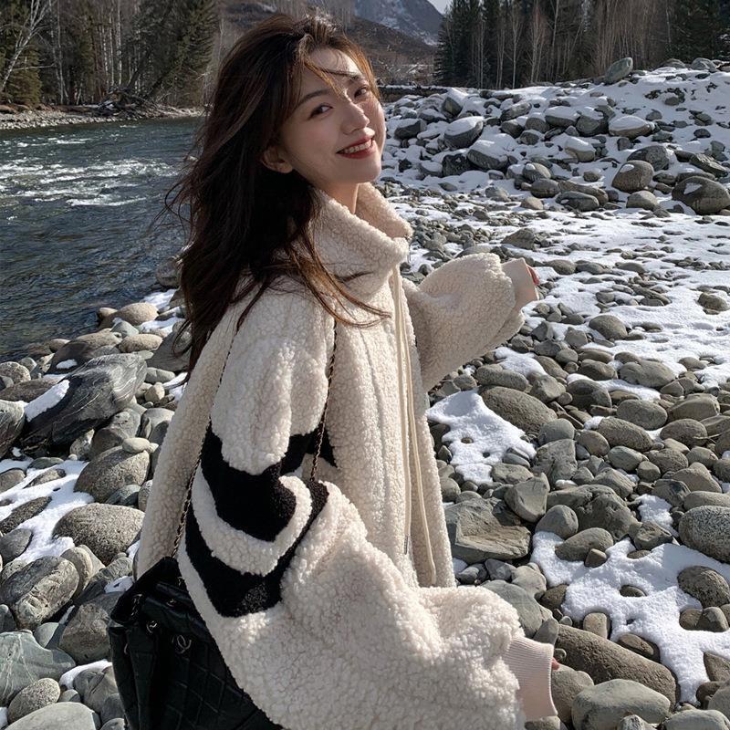 

Пальто из плюша ягненка для женщин 3XL абрикосовый