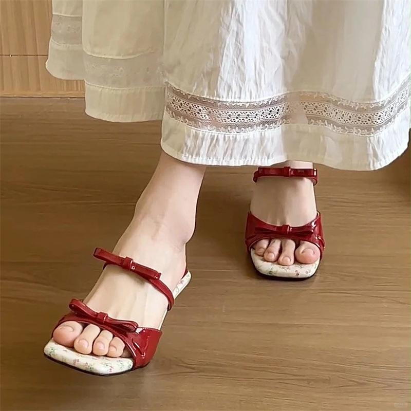 Broken Flower French Small Sandals Women's Outer Wear 2025 Summer New Models with Skirts, Beautiful Slope Heels, High Heels, Slippers