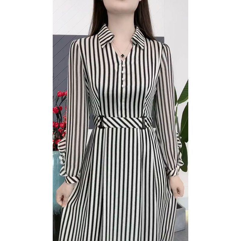 2025 Plus Size Striped Dress - Slimming Waist-Cinching Design for Spring & Autumn Casual Fashion