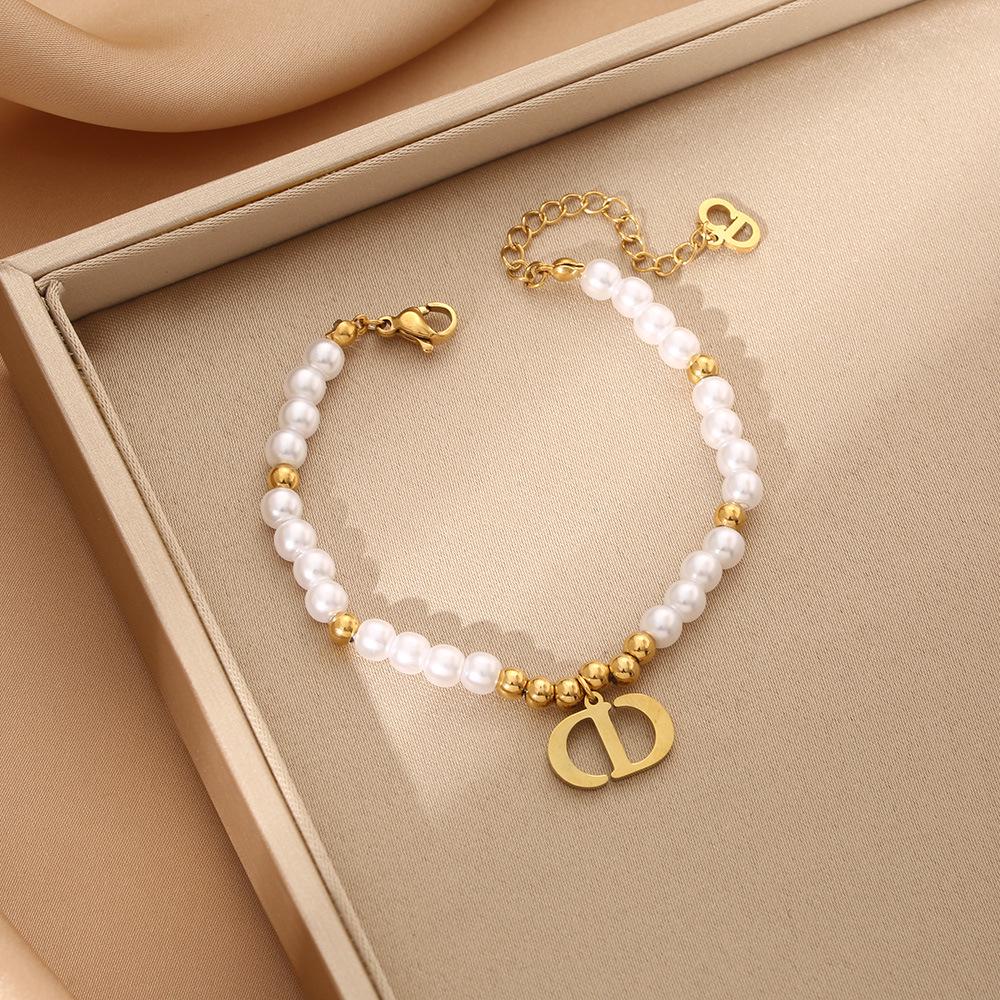 Elegant 18K Plated Titanium Steel Cross Necklace for Women - Light Luxury Clavicle Chain That Resists Fading