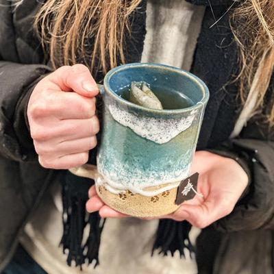 Tazza Yousheng Impronta di Zampa Costa Oceanica Tazza da Caffè in Ceramica Tazza da Tè Fatta a Mano con Motivo Onde 11oz/15oz Schiuma di Mare Tazza da Bevanda con Artiglio Souvenir da Spiaggia Regalo