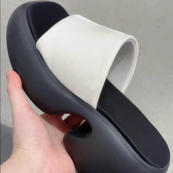 

One-word drag thick bottom non-slip outer wear heightening new slippers women step on home square head shit summer feeling versatile 40 білий