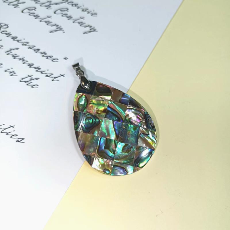 Shell Pendant Necklace With Geometric Shapes For Vintage Jewelry Lovers