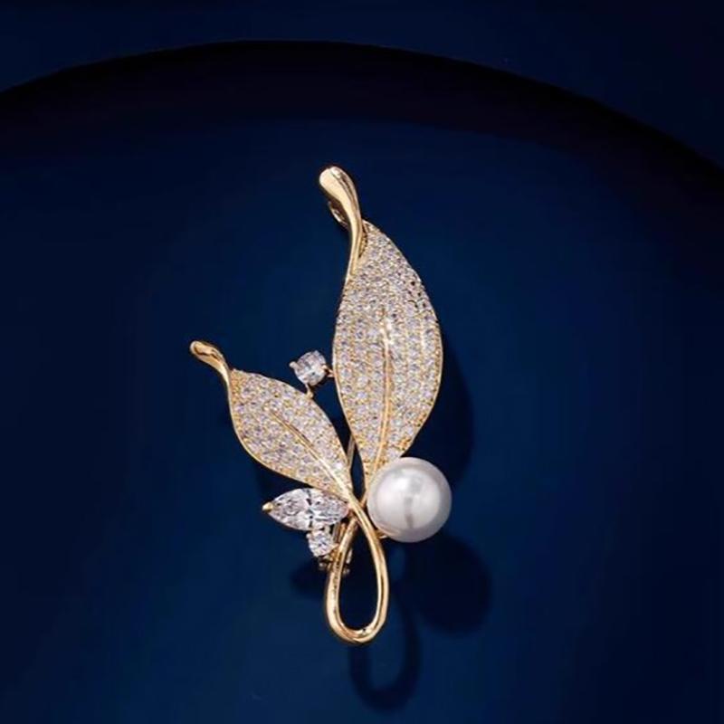 Luxury Leaves Brooch Simple Temperament Pearl Metal Corsage Accessories Anti Fading Brooch Coat Collar Pin Jewelry