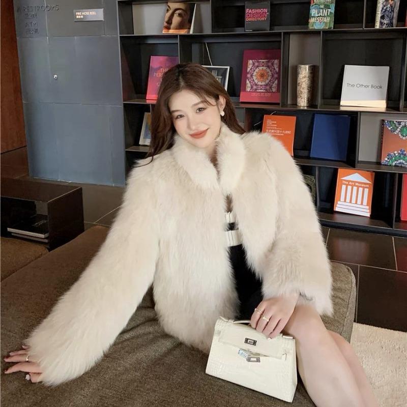 Autumn and Winter New Imitation Fox Fur Coat Fashionable Light Temperament Warm Thickened Coat