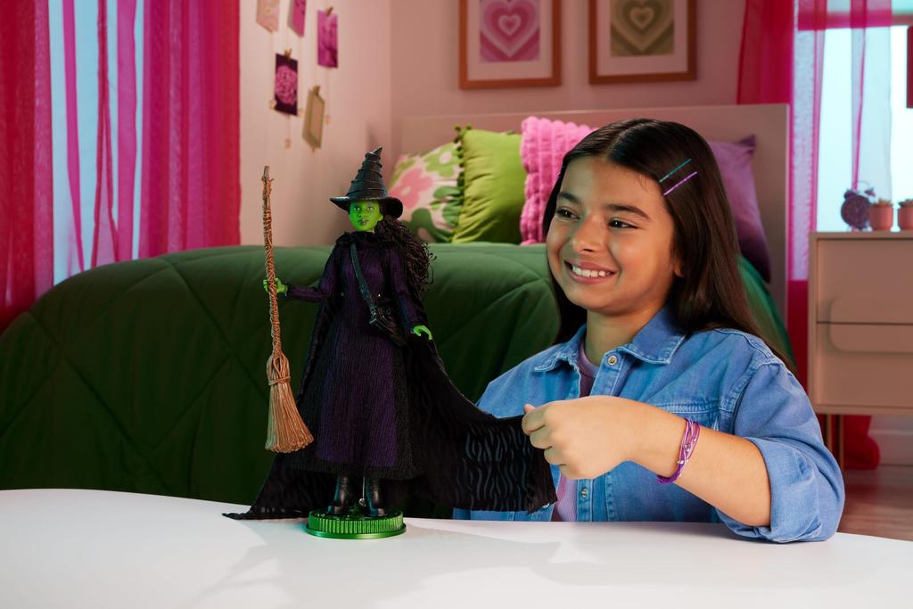 Mattel Universal Wicked Deluxe Elphaba Fashion Doll Accessories with Braided Hair & Movie-Inspired Look, & Pose.