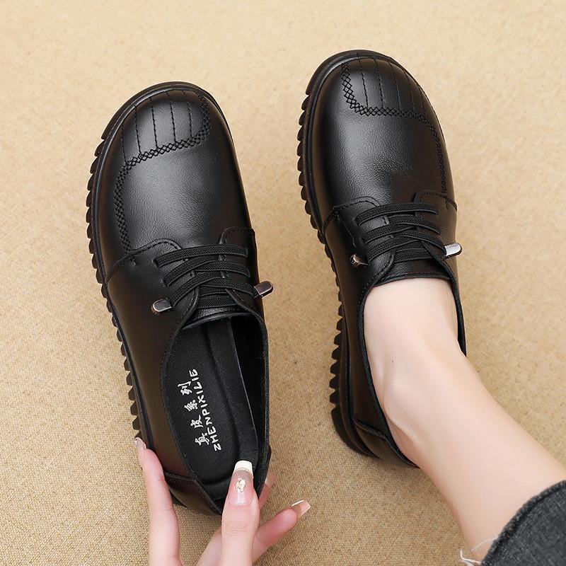 2025 direct sales leather middle-aged and elderly mothers single shoes soft sole comfortable wear-resistant versatile women's shoes