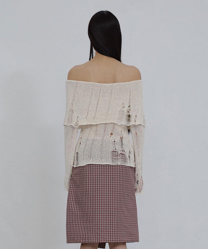 Uusoo Distressed Off-Shoulder Top_ Ivory