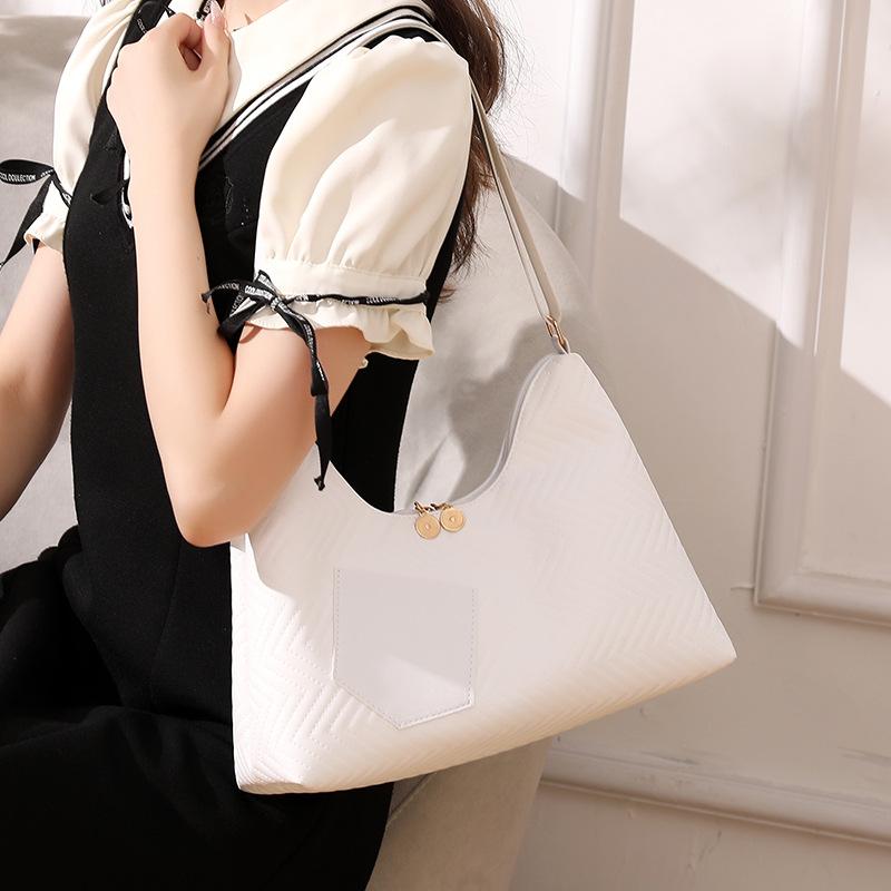Women's bag summer new popular leisure commuting simple tote bag underarm bag shoulder bag one piece