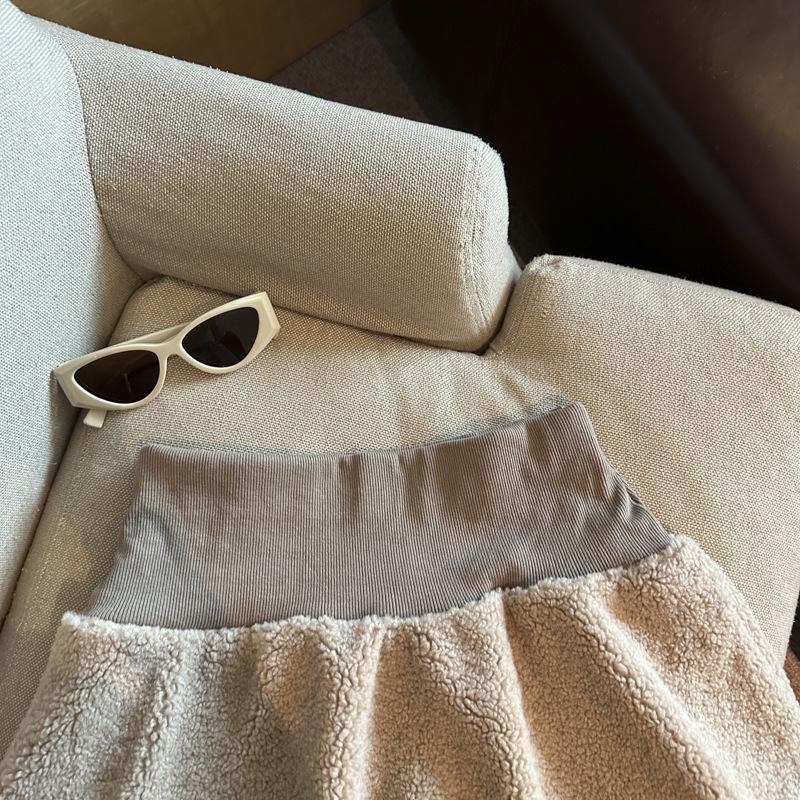 Sweet Style Elastic Waist Slim-Fit Faux Lamb Wool Skirt for Women - Autumn/Winter Short Skirt