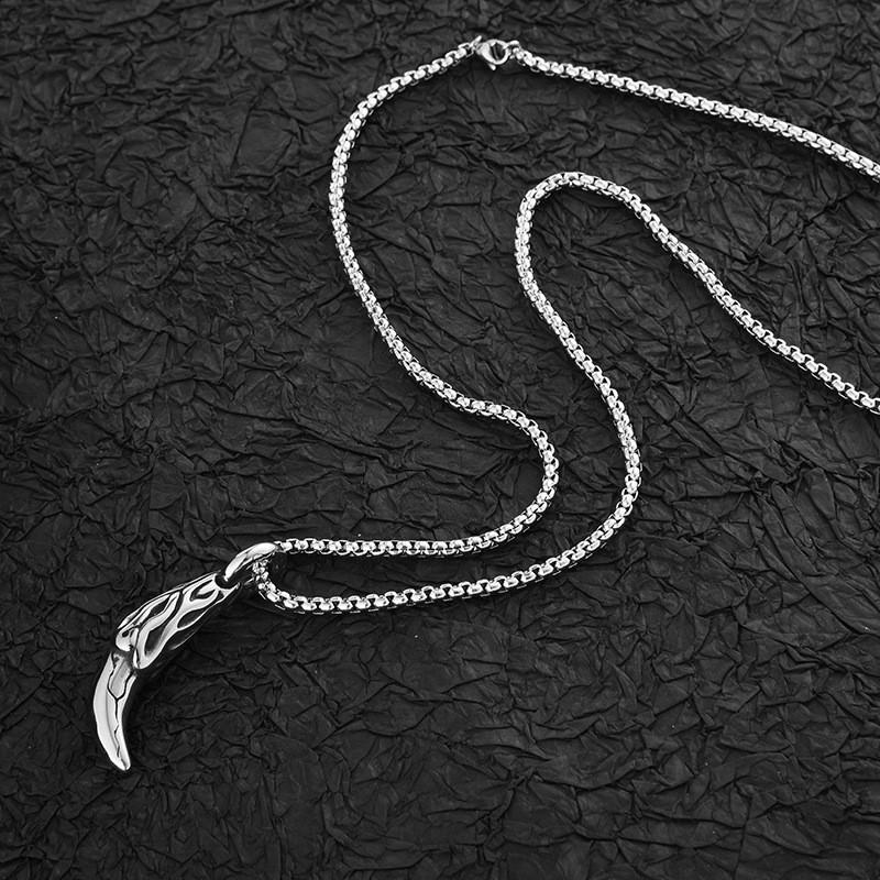 Tooth Eyecatching Wolf Necklace For Men And Women Stylish Titanium Steel Jewelry Piece