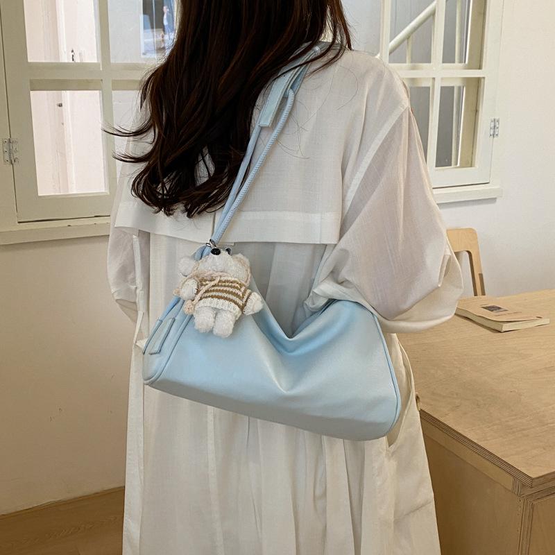 Chic Retro Leather Crossbody Bag: 2026 Summer Collection for Women
