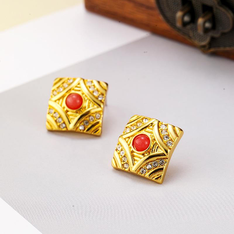 Women's Light Luxury Design Elegant Vintage Geometric Square Earrings Fashionable And Versatile Niche Design Earrings