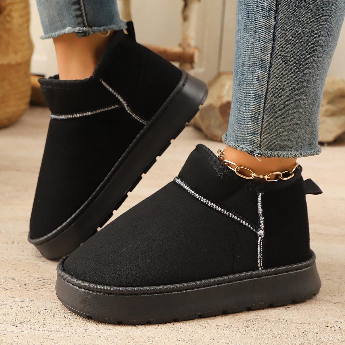 

Autumn and Winter Classic Snow Boots with Thick Soles Lined and Padded for Warmth Versatile Cotton Short Boots 36-37 чорний