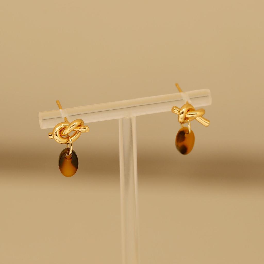 2023 Women's High-End 925 Silver Earrings: Niche Design, Perfect for Autumn and Winter