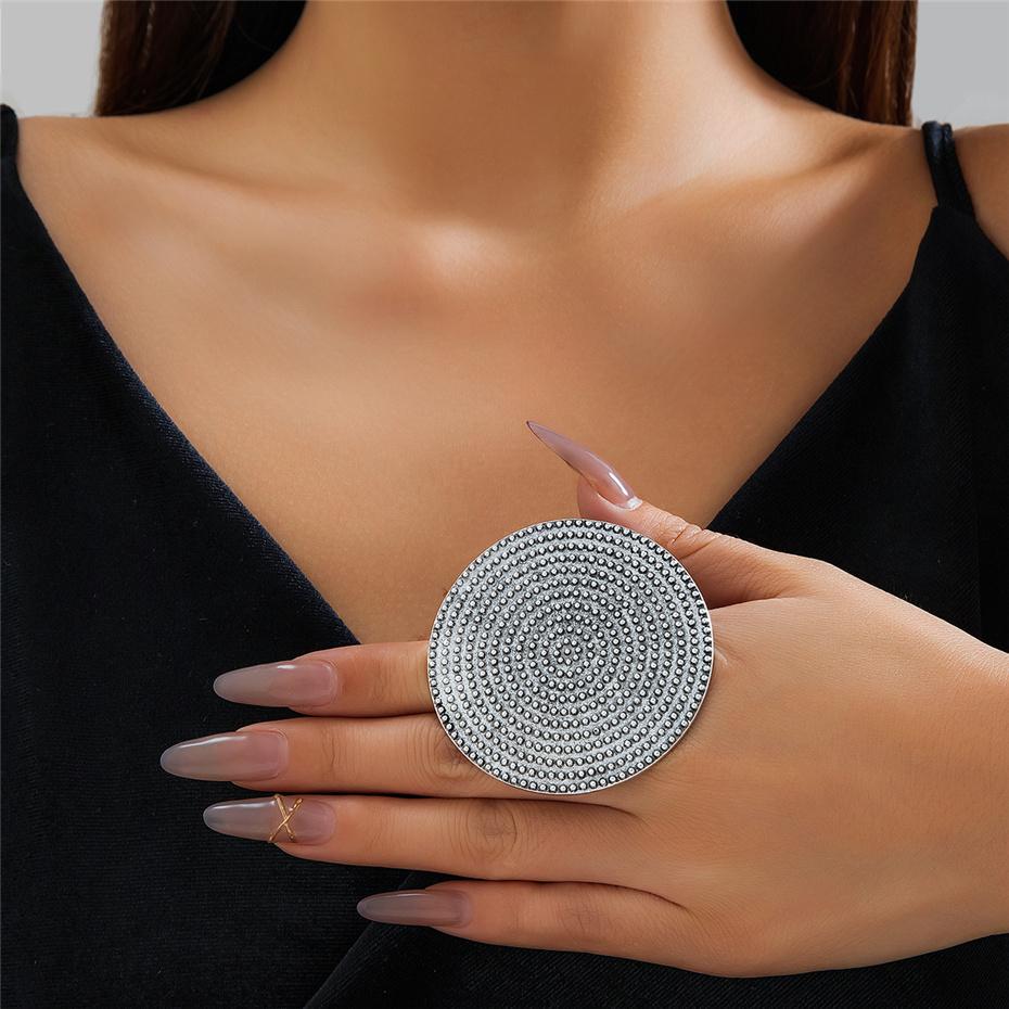 

Creative Unique Big Round Circle Pendant Choker Necklace for Women Trendy Exaggerated Torques Chain Grunge Jewelry Steampunk Men