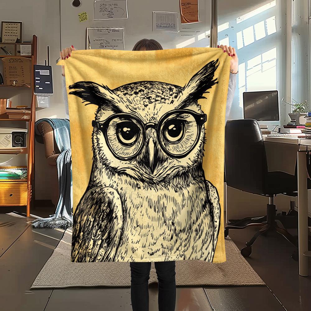 Vintage Owls Print Flannel Blanket, High Quality Comfortable for All Seasons, Home Decor, Warmth and Comfort
