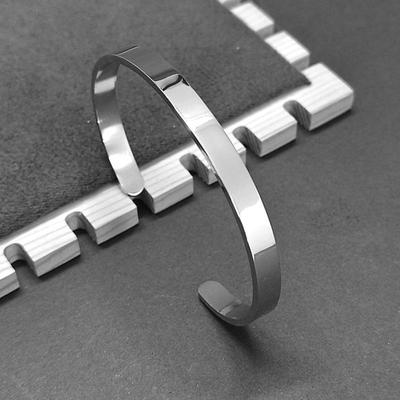 Einfaches Titanstahl Armband im koreanischen Stil für Damen - Galvanisierter Edelstahl Offener Armreif
