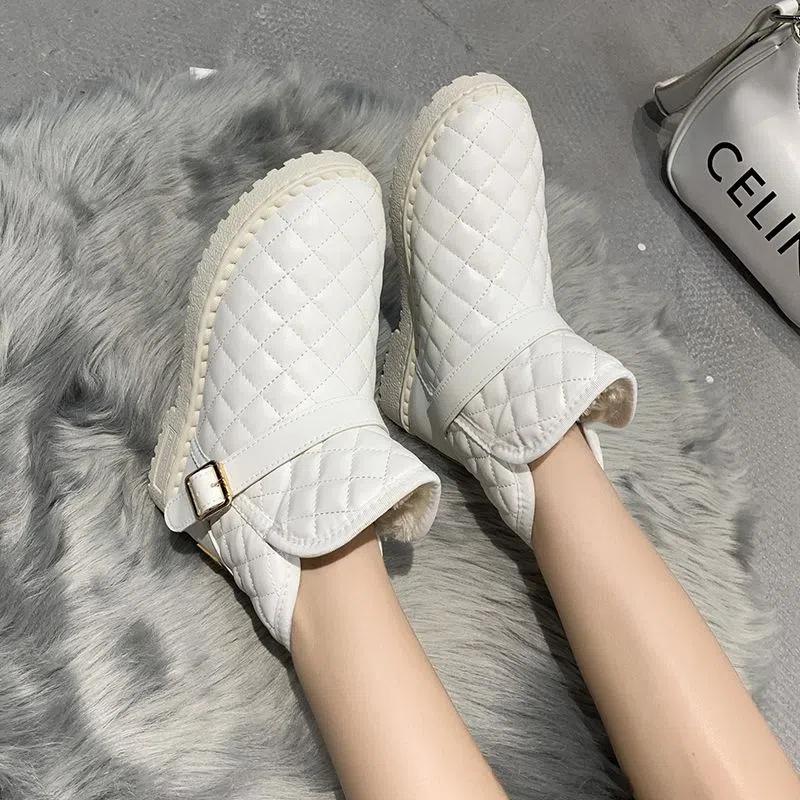 Snow Boots Women's 2022 Winter New Cotton Shoes Plush Thickened Warm Anti-skid Leisure Student Boots