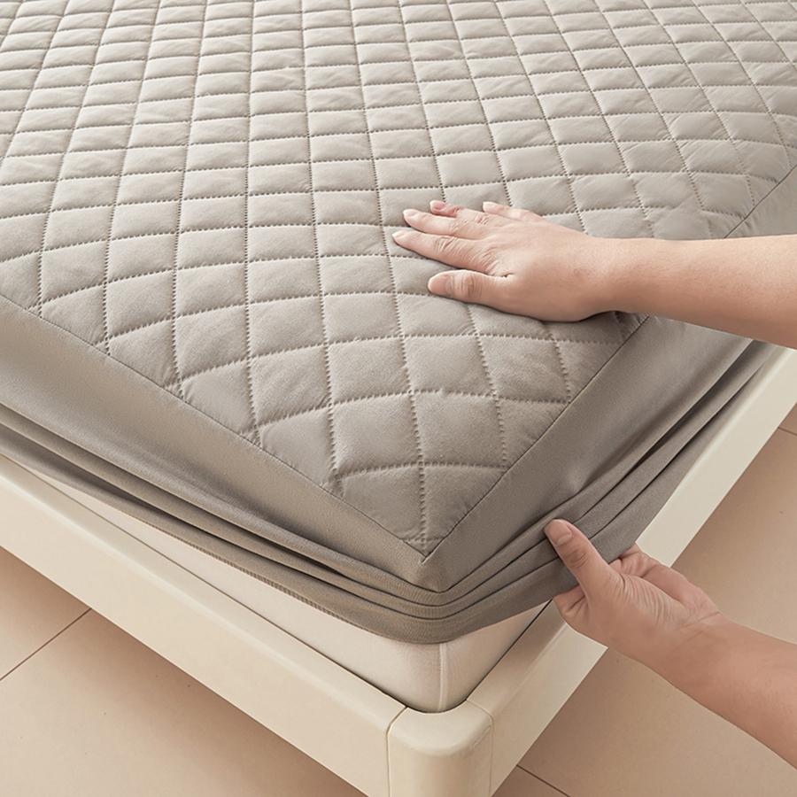 Waterproof Fitted Bed Sheet with 360 Elastic Band Quilted Mattress Protector Cover for Single Double King Queen Size Bedsheet
