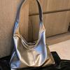 2025 Women's Stylish Versatile Tote: Large-Capacity, Soft-Sided Shoulder & Bucket Bag