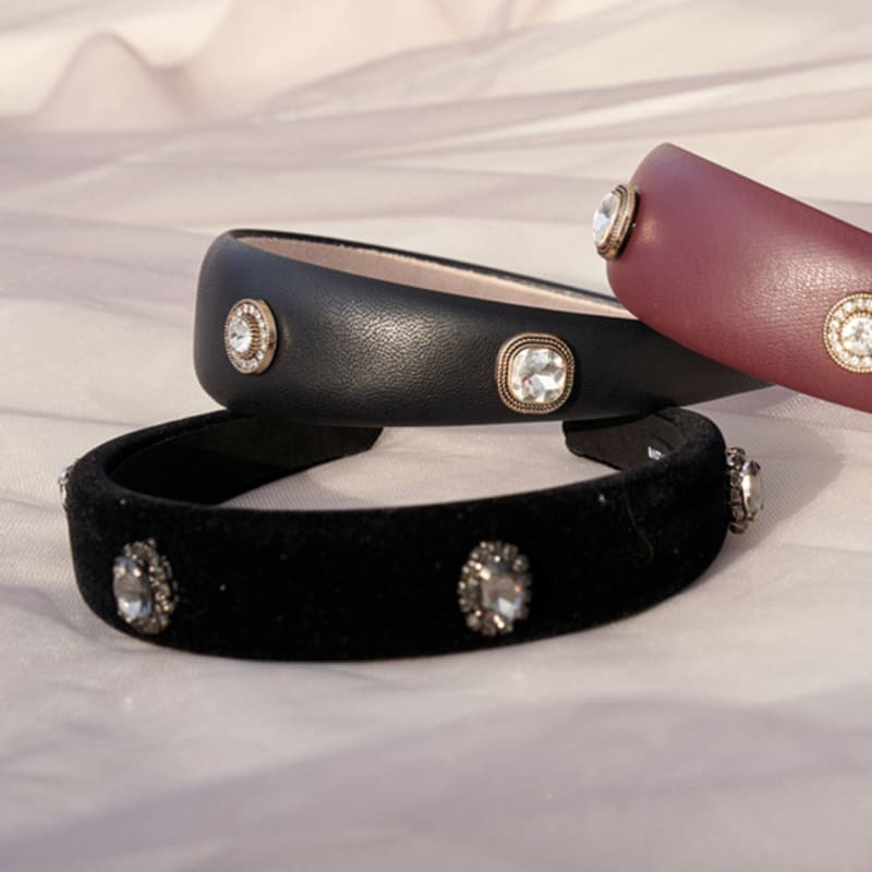SORRY TOO MUCH LOVE Black Crystal Velvet Hairband _Black