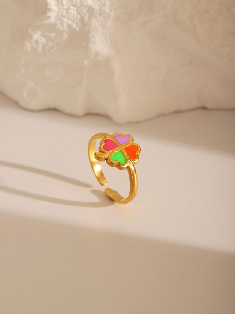Gold-Plated Stainless Steel Flower Ring for Women - Non-Fading, Light Luxury, Exclusively Designed.