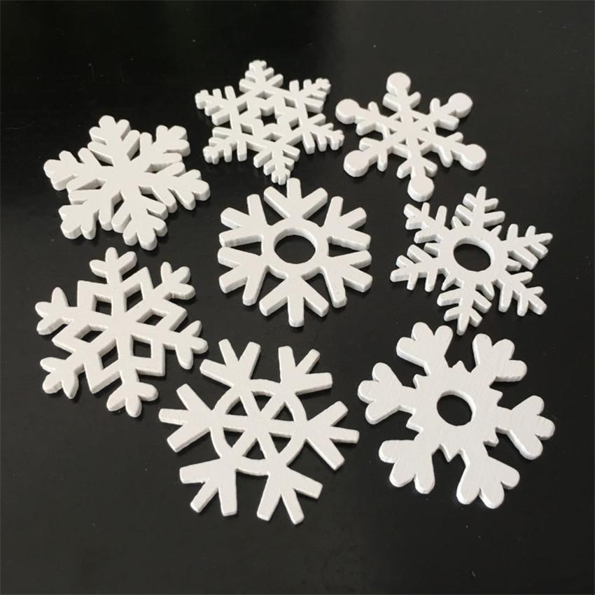 50pcs White Wooden Snowflakes Christmas Ornaments Pendants New Year Home Decor