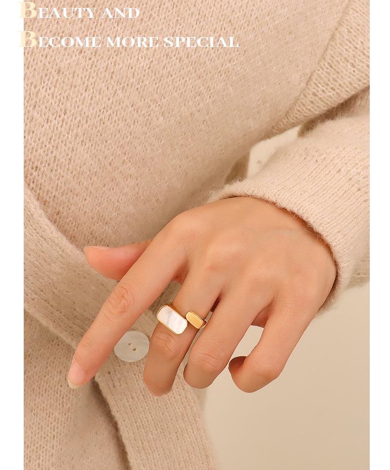 European-American Retro Fashion White Pearl Open Ring, Women's 18K Gold-Plated Titanium Steel Jewelry