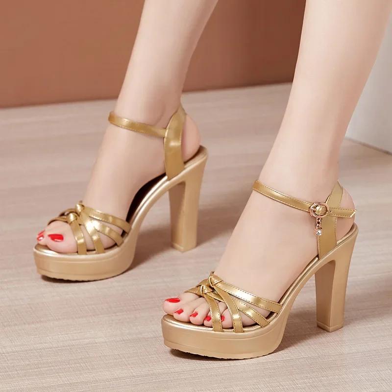 Mode 10cm Kleine Größe 32-43 Block High Heels Sandalen Sommer Frau Hochzeitsschuhe Dicke Plateau-Sandalen Damen Weiches Leder Sandale
