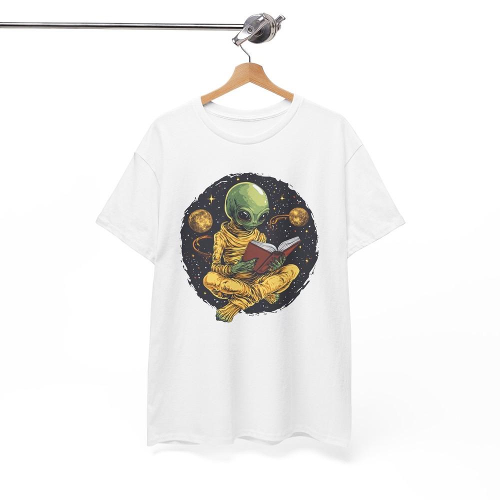 

Футболка Cosmic Vibes | Исследуйте Вселенную стильно 3XL