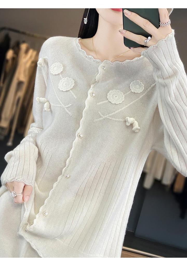Women's Embroidered Round Neck Cardigan - Pure Wool Knitwear, Stylish Floral Long Sleeve Sweater for Autumn/Winter