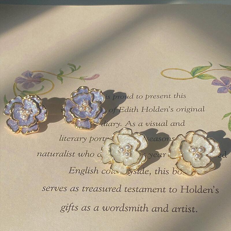 

Серьги-гвоздики с цветком камелии, элегантные модные женские серьги с эмалью и цветком камелии, очаровательные серьги-гвоздики для девочек, студенческие вечерние ювелирные изделия, подарки