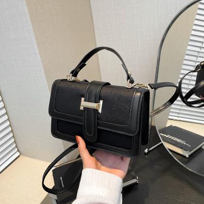2025 Autumn New Korean Version of Simple and Fashionable Shoulder Small Square Bag Light Luxury Aesthetic Niche Design Hand Carry Messenger Bag