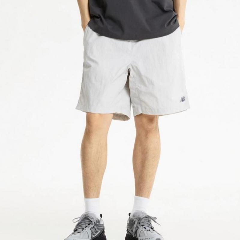 New Balance Unisex Woven Cool 4.5 Part Shorts Nbnve21023