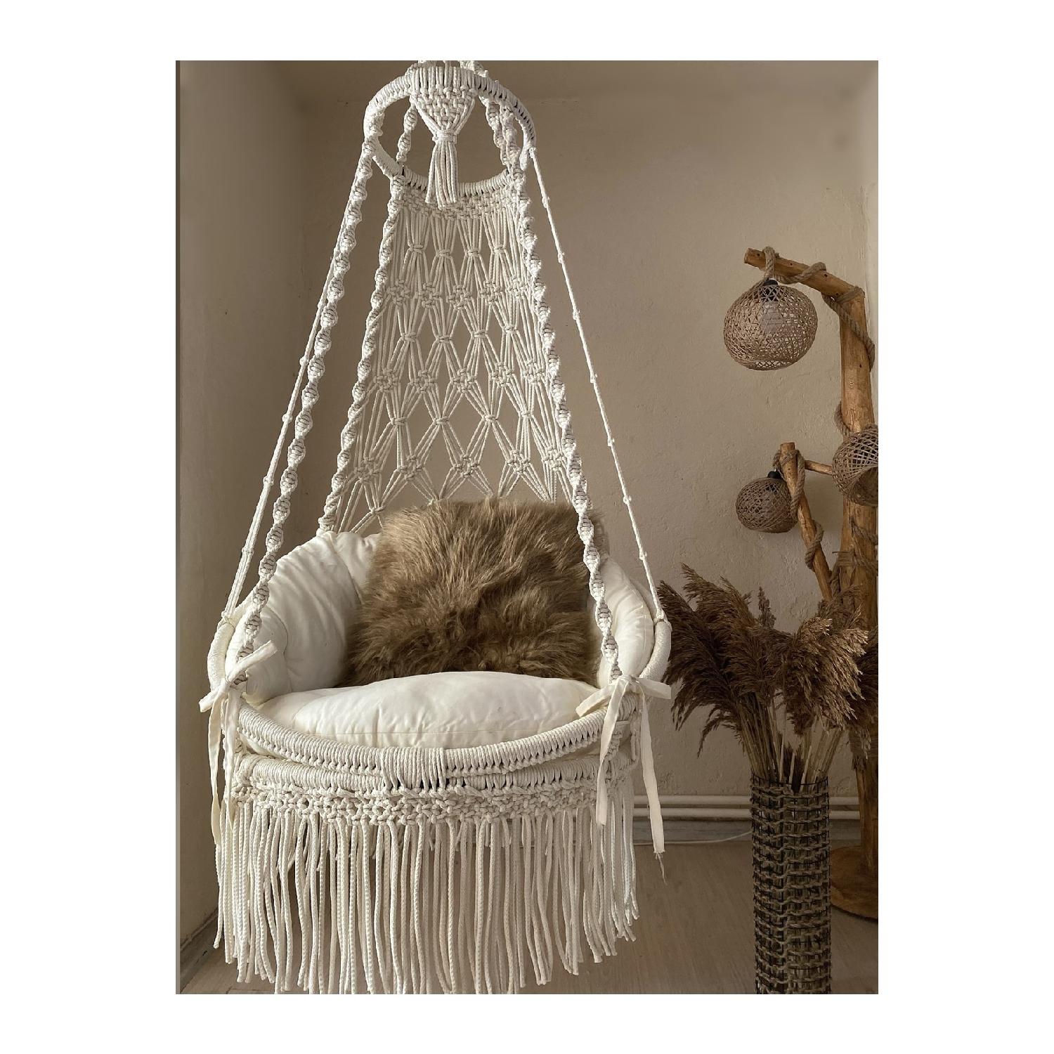 

Кремовые макраме Свинг