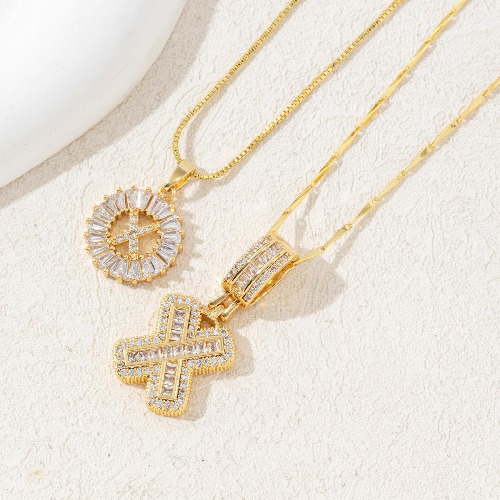 2Pcs Full CZ Zircon Iced Crystal Initial Letter Flower Necklace Women Copper A-Z Alphabet Pendant Couple Jewelry Birthday Gifts