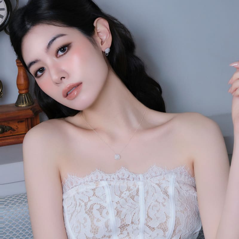 reve DQ pave square necklace