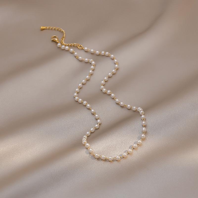 

Retro Geometric Pearl Choker Necklace - Trendy Literary Style for Women