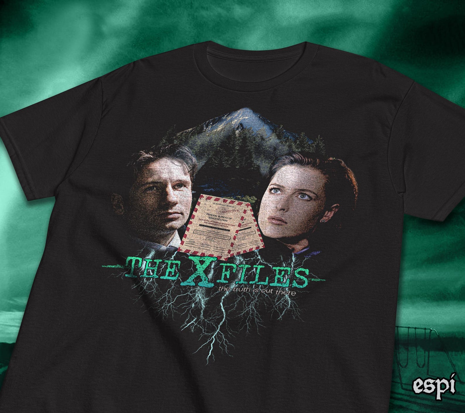 The X-Files T shirt:  The Truth Is Out There XL