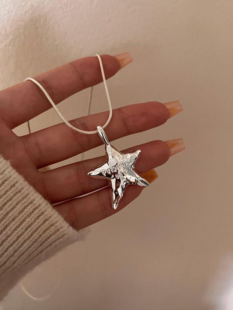 Elegant Star Pendant Long Necklace for Women - Luxurious Snake Chain Sweater Accessory