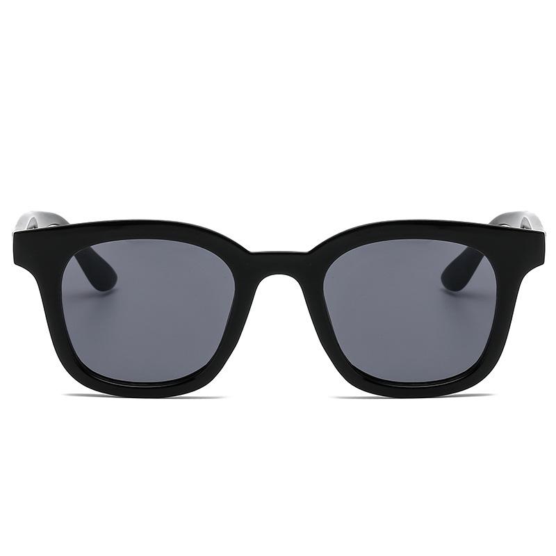 New retro small frame square sunglasses men's and women's simple travel beach sunglasses European and American round face glasses s