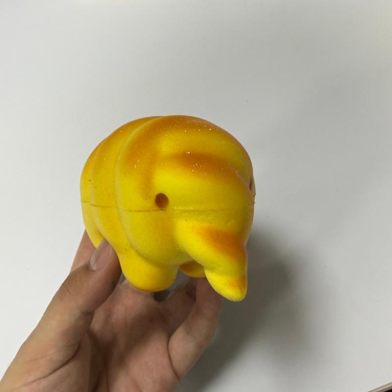 Squeezable Bread Bear Toy Slow Rebound PU Soft Stress Relief Sensory Toy for Student Office Worker Anxiety Relaxation Gift